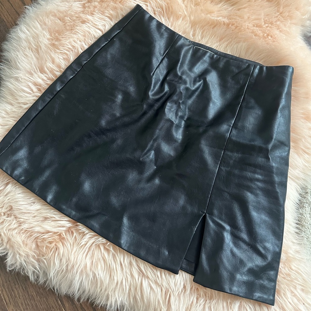 Black pleather skirt vegan leather Oak & Fort